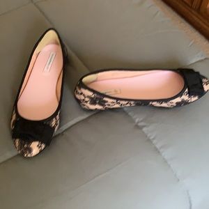 Isaac Mizrahi Live flats sz 8 m black lace patterned black bow